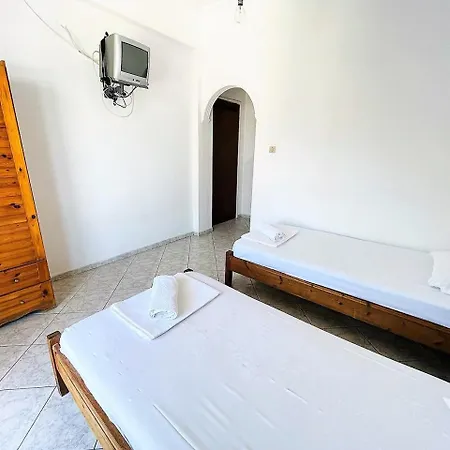 Pensión Seagarden 2 *