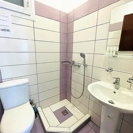 Pensión Seagarden 2 *