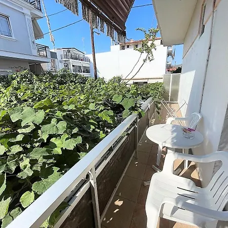 Pensión Seagarden 2 *